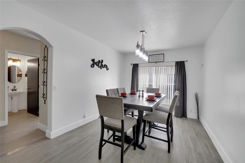 Image 20 of 47 For 3872 Jasmine Ln