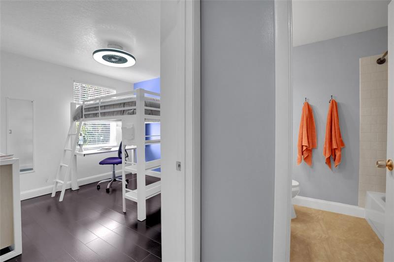 Image 34 of 47 For 3872 Jasmine Ln