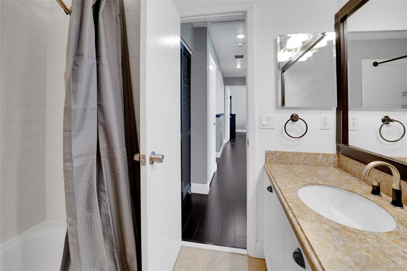 Image 35 of 47 For 3872 Jasmine Ln