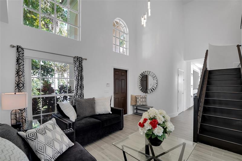 Image 7 of 47 For 3872 Jasmine Ln