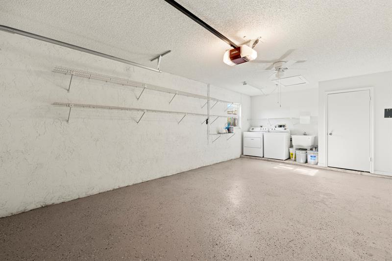 Image 23 of 41 For 6472 Overland Drive