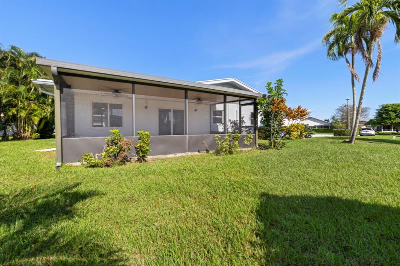 Image 25 of 41 For 6472 Overland Drive