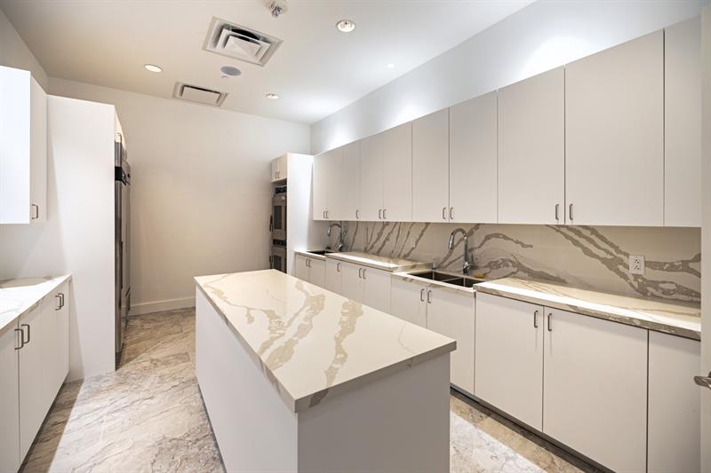 Image 33 of 41 For 6472 Overland Drive