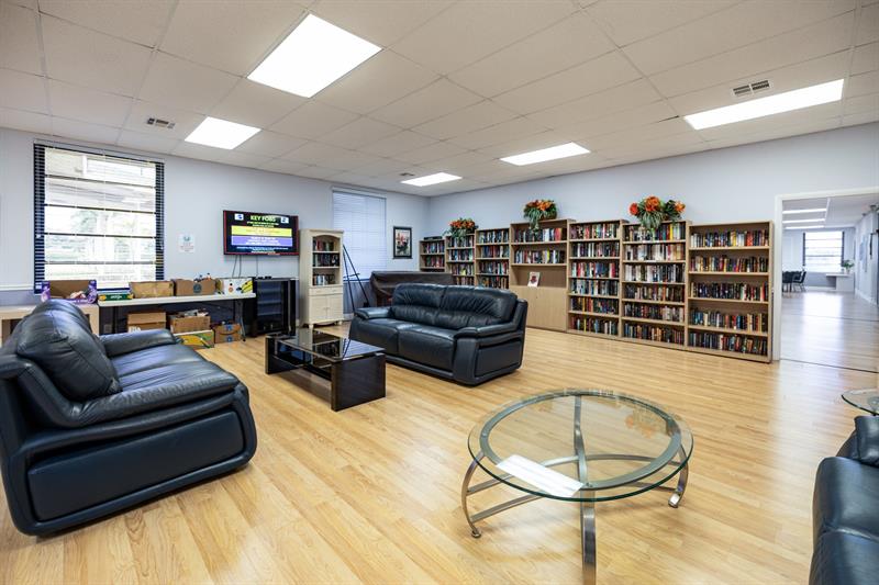 Image 35 of 41 For 6472 Overland Drive