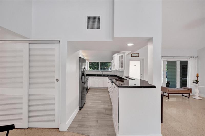 Image 10 of 20 For 2616 27th Terr