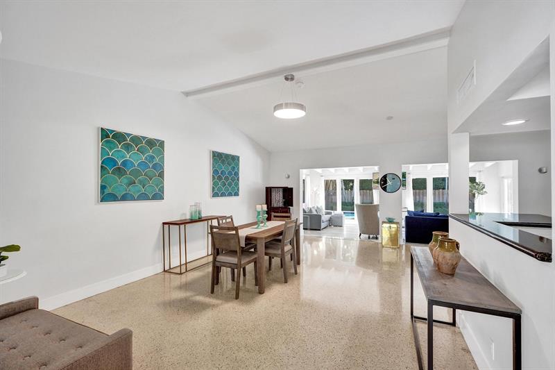 Image 5 of 20 For 2616 27th Terr