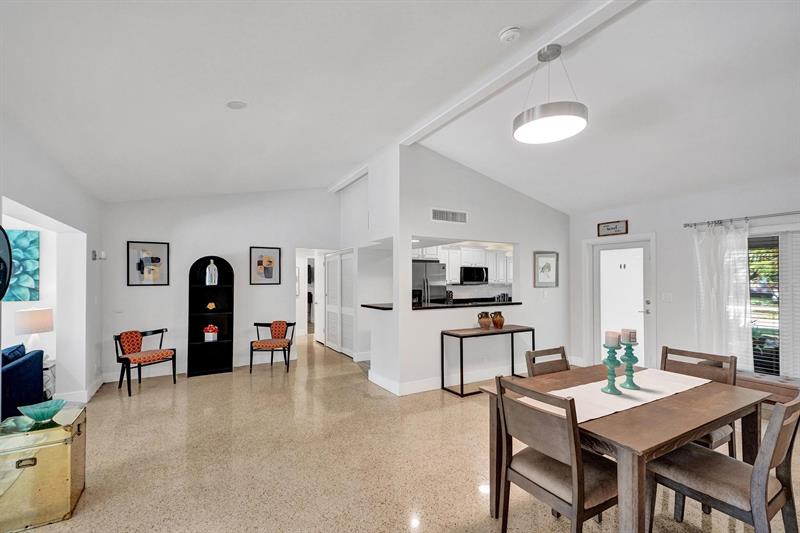 Image 8 of 20 For 2616 27th Terr