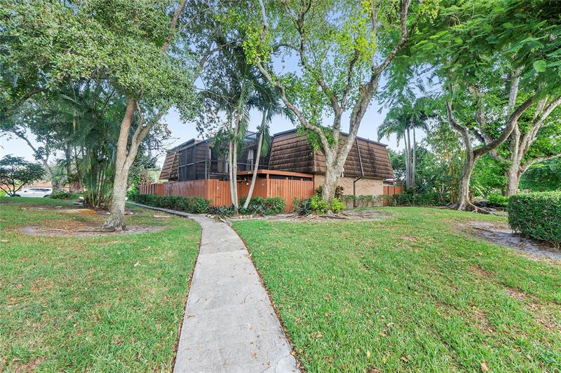 Image 18 of 21 For 9101 Sw 19 Place  A