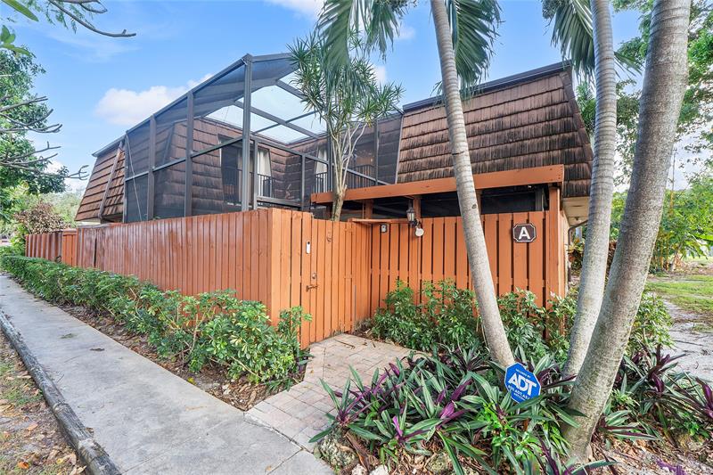 Image 19 of 21 For 9101 Sw 19 Place  A