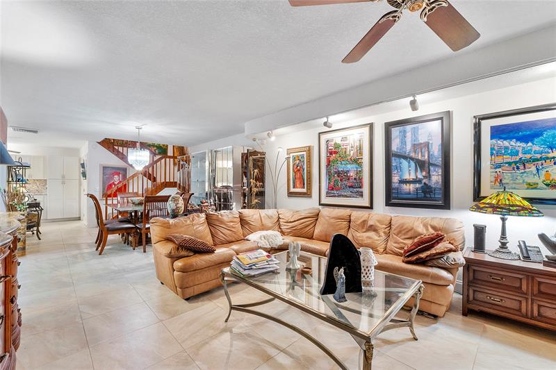 Image 9 of 21 For 9101 Sw 19 Place  A