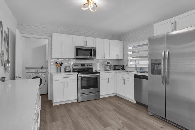 Image 12 of 52 For 5311 Pierce St