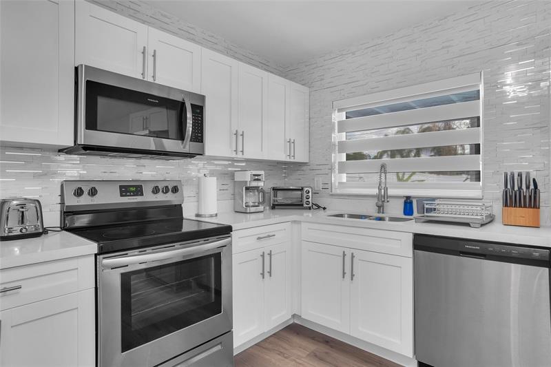 Image 13 of 52 For 5311 Pierce St