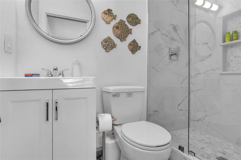 Image 24 of 52 For 5311 Pierce St