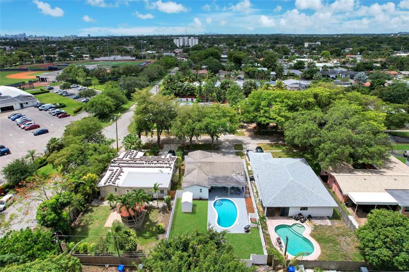 Image 6 of 52 For 5311 Pierce St