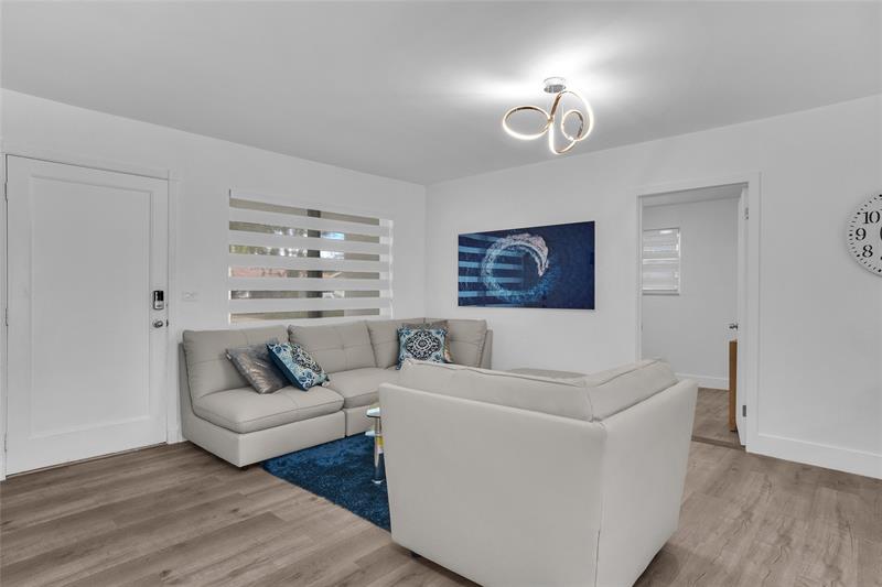 Image 8 of 52 For 5311 Pierce St