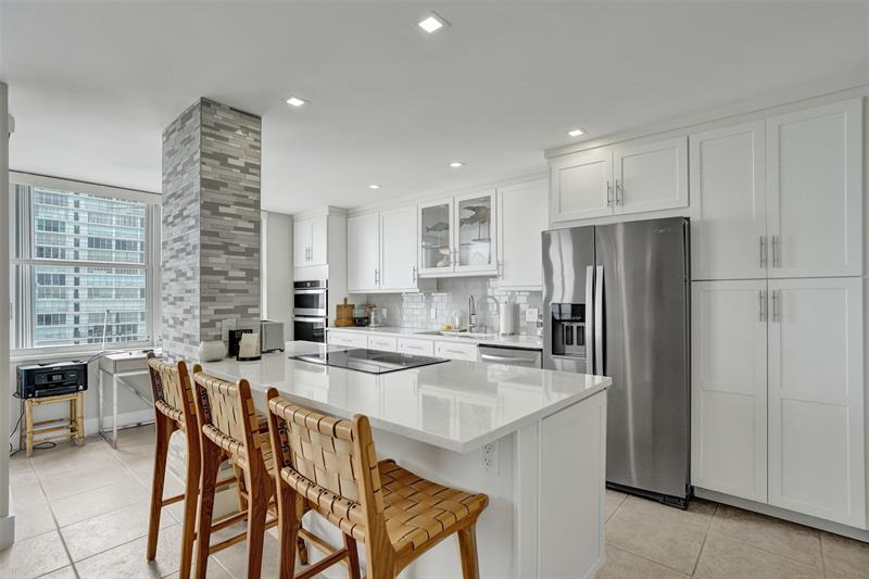 Image 11 of 44 For 4300 Ocean Blvd  9m