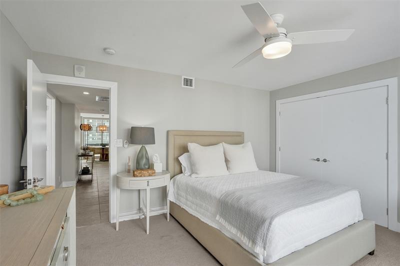 Image 25 of 44 For 4300 Ocean Blvd  9m