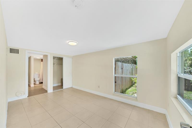 Image 12 of 40 For 1412 25th Ct