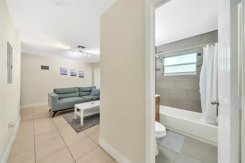 Image 21 of 40 For 1412 25th Ct