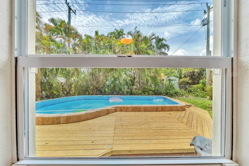 Image 35 of 40 For 1412 25th Ct