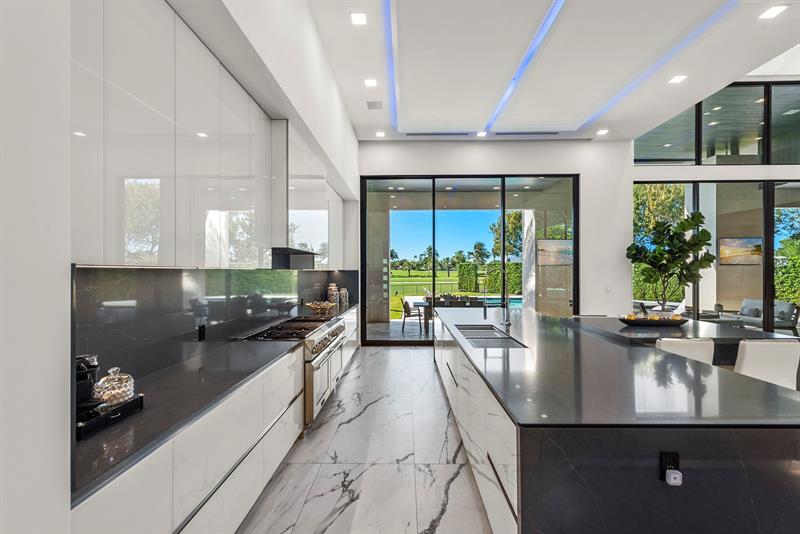 Image 21 of 85 For 4041 Country Club Ln