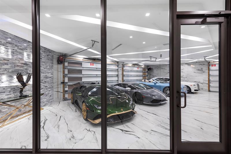 Image 25 of 85 For 4041 Country Club Ln