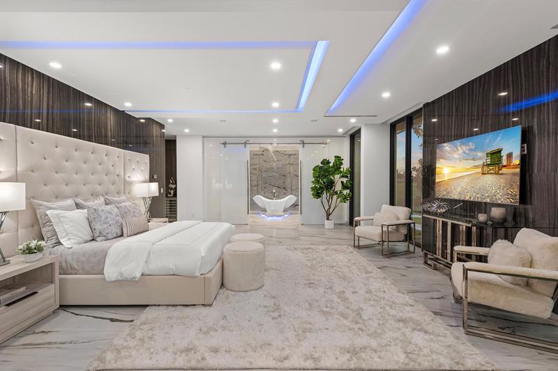 Image 45 of 85 For 4041 Country Club Ln