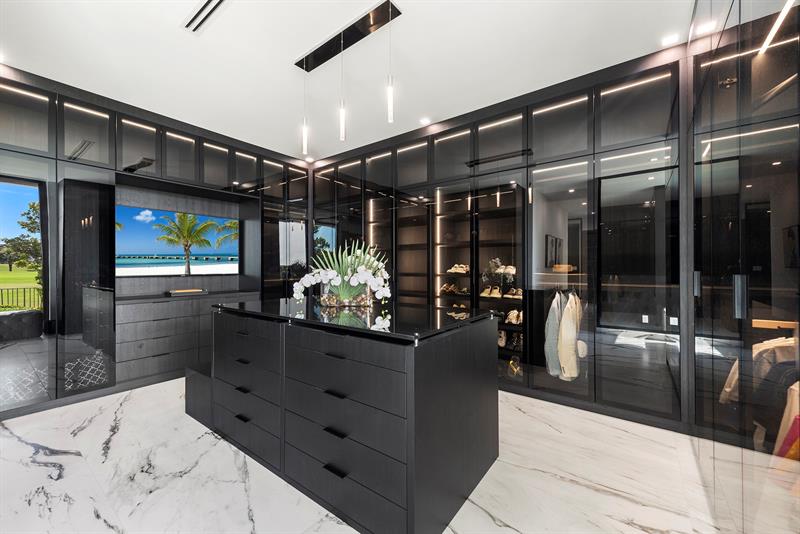 Image 47 of 85 For 4041 Country Club Ln