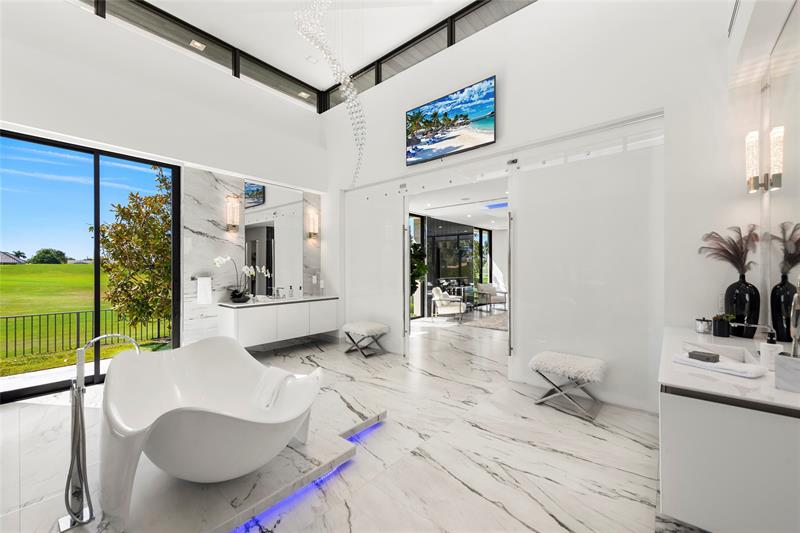 Image 55 of 85 For 4041 Country Club Ln