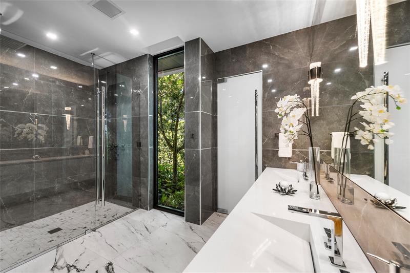 Image 59 of 85 For 4041 Country Club Ln