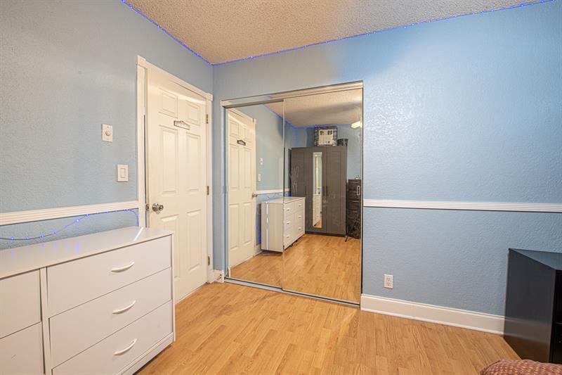 Image 17 of 26 For 11200 39th Ct