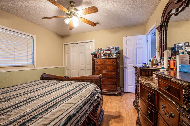 Image 19 of 26 For 11200 39th Ct