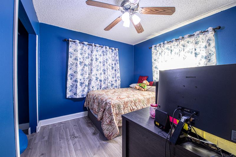 Image 20 of 26 For 11200 39th Ct