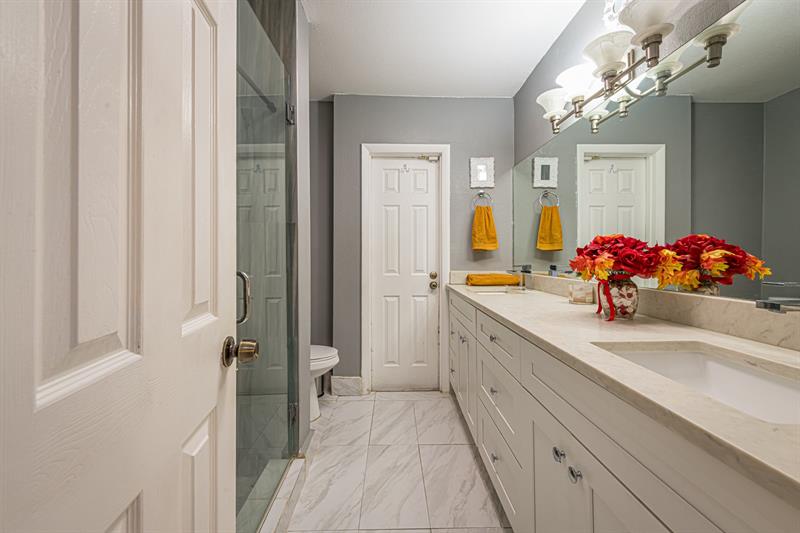 Image 22 of 26 For 11200 39th Ct