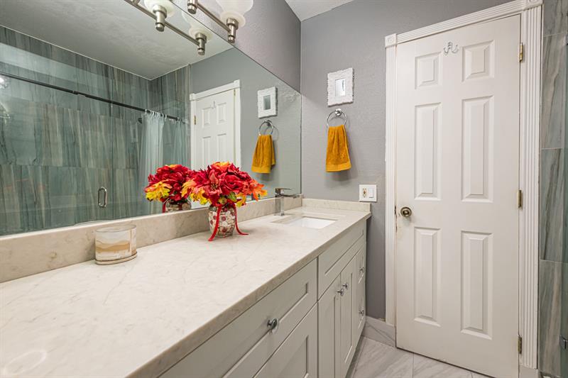 Image 23 of 26 For 11200 39th Ct