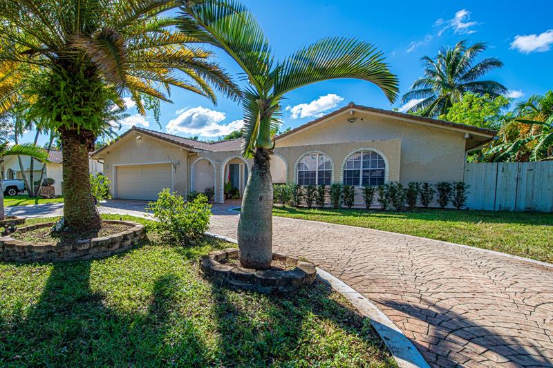 Image 4 of 26 For 11200 39th Ct