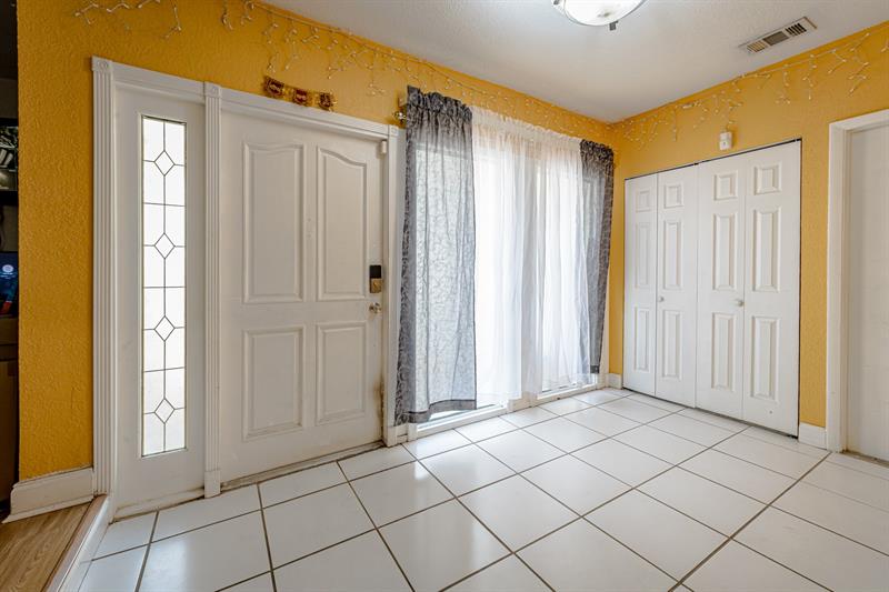 Image 6 of 26 For 11200 39th Ct