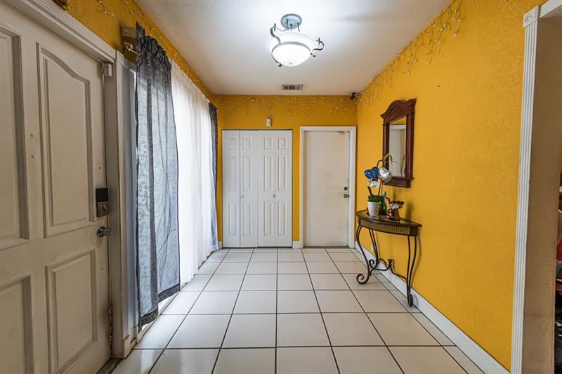 Image 7 of 26 For 11200 39th Ct