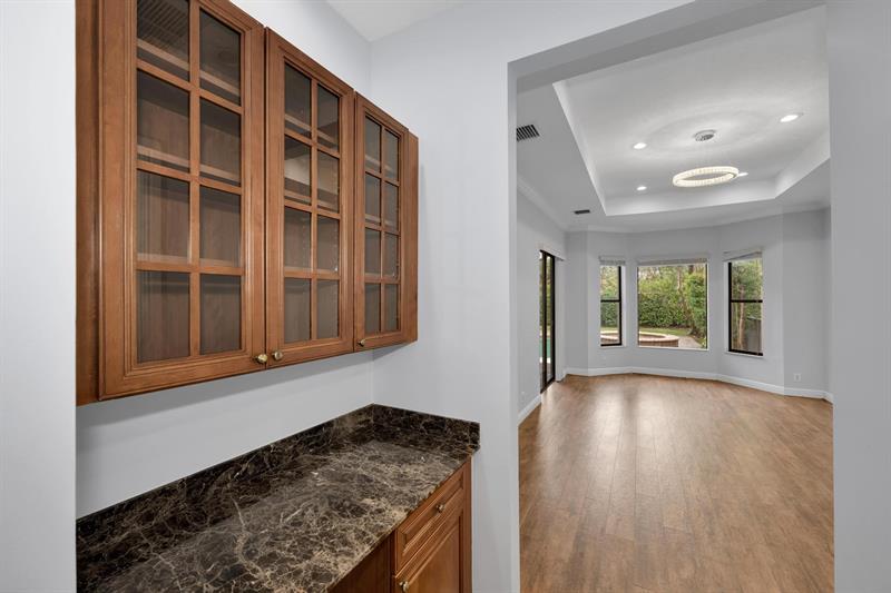 Image 12 of 41 For 16242 Rosecroft Terrace