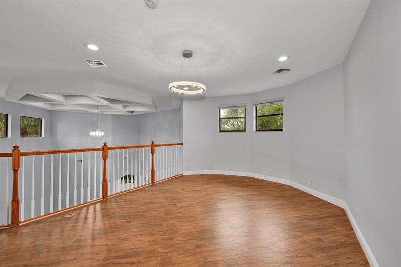 Image 23 of 41 For 16242 Rosecroft Terrace