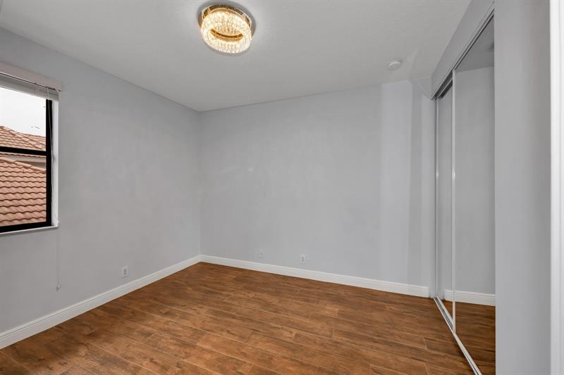 Image 24 of 41 For 16242 Rosecroft Terrace