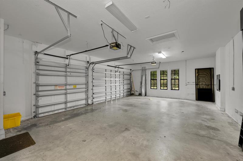 Image 33 of 41 For 16242 Rosecroft Terrace