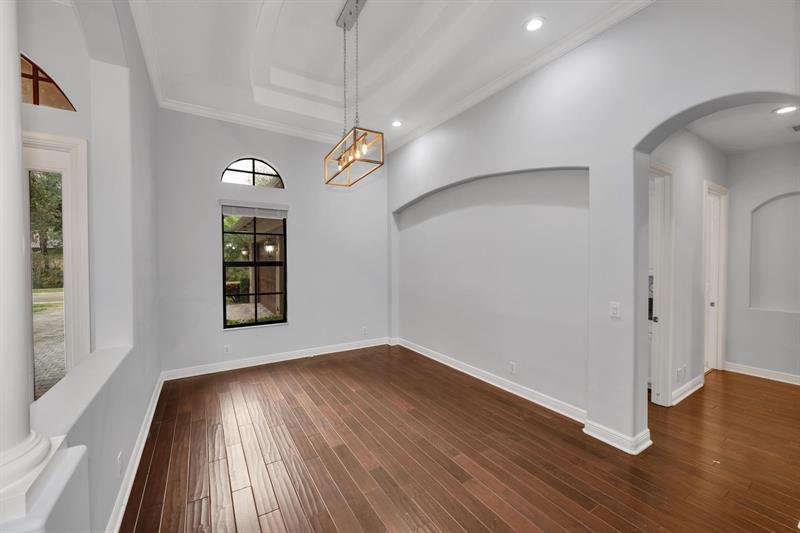 Image 35 of 41 For 16242 Rosecroft Terrace