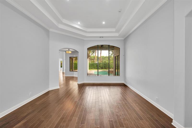 Image 7 of 41 For 16242 Rosecroft Terrace