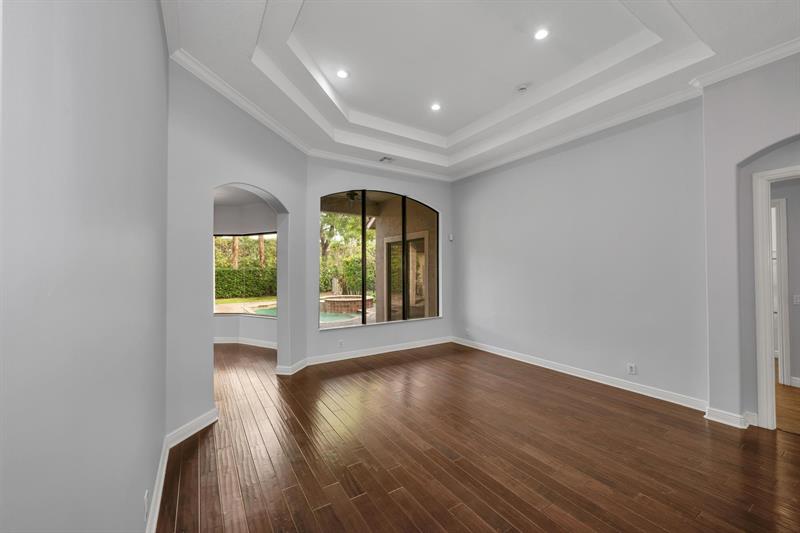 Image 8 of 41 For 16242 Rosecroft Terrace