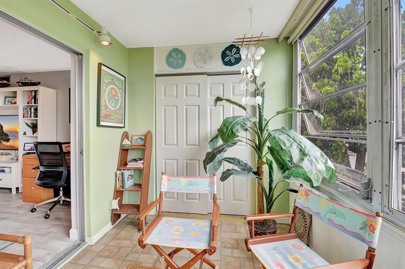 Image 20 of 67 For 2615 3rd Ct  301