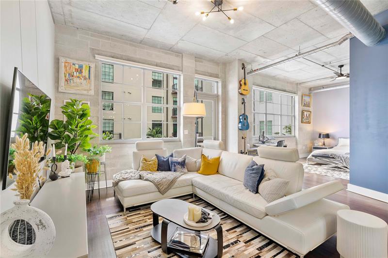 Image 10 of 59 For 411 1st Ave  303