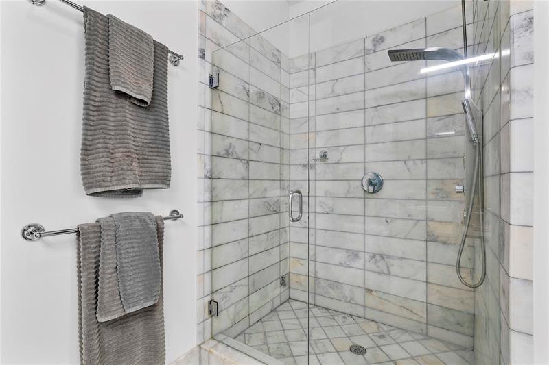 Image 21 of 59 For 411 1st Ave  303