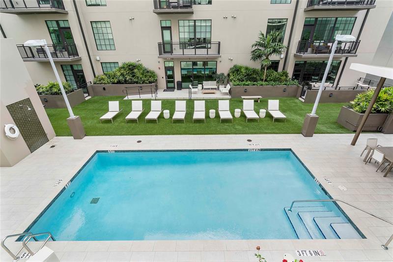 Image 35 of 59 For 411 1st Ave  303