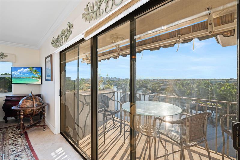 Image 15 of 40 For 1839 Middle River Dr  503